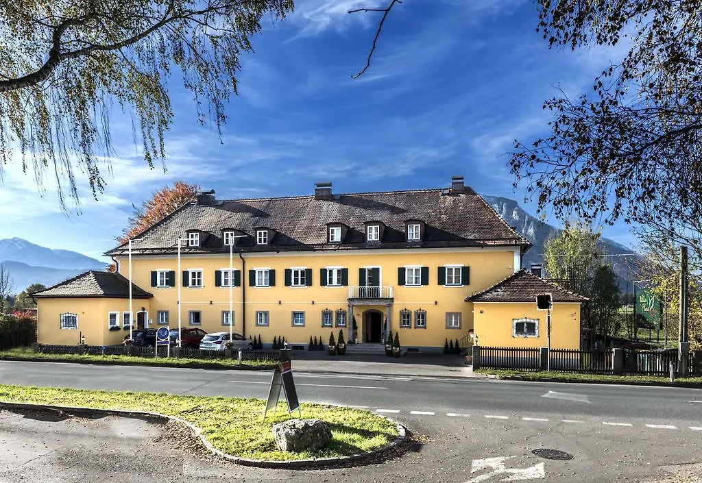 Villa Flora Anif