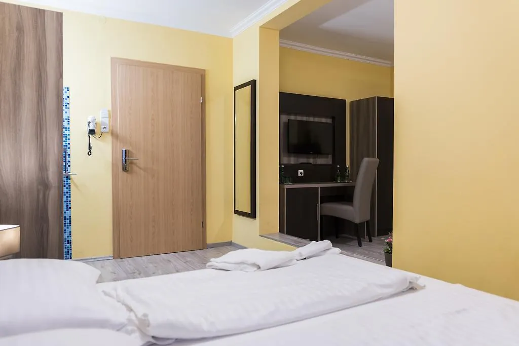 *** Hotel Villa Flora Anif Austria