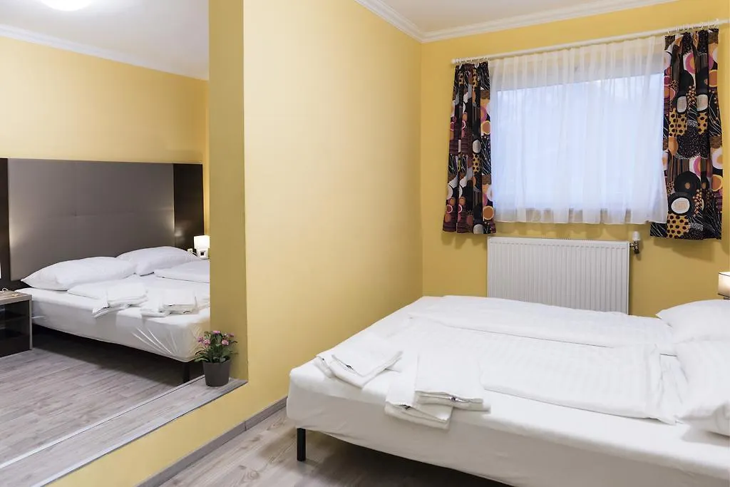 *** Hotel Villa Flora Anif Austria