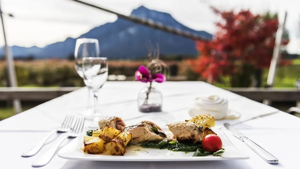 Hotel Villa Flora Anif